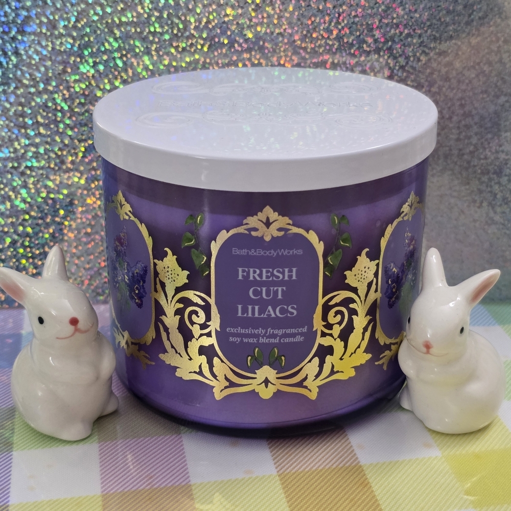 Bath & Body Works Fresh Cut Lilacs 3-Wick Scented Candle NEW RARE - Picture 1 of 5